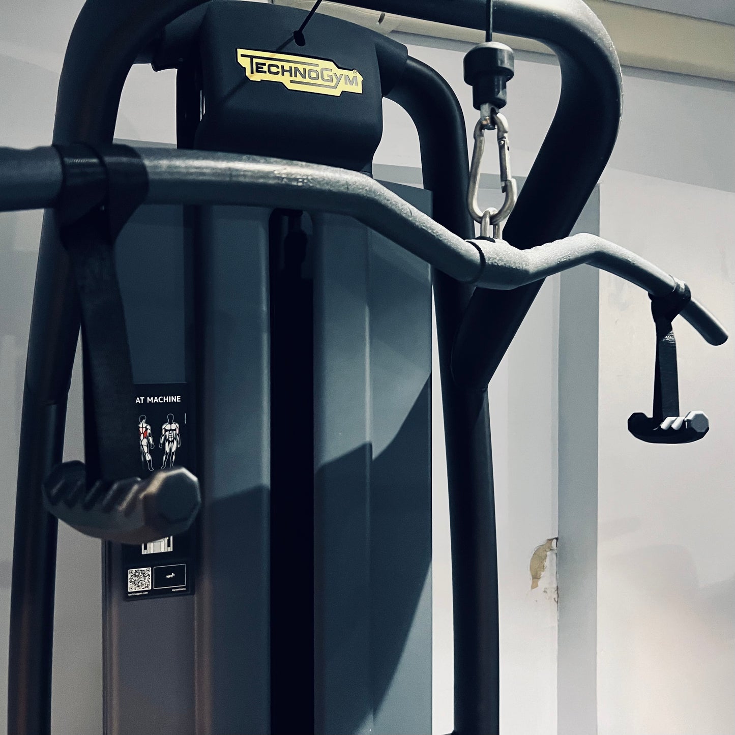 Gorilla Grips for Pull Ups and Row Exercises - Ape-X Performance and Fitness